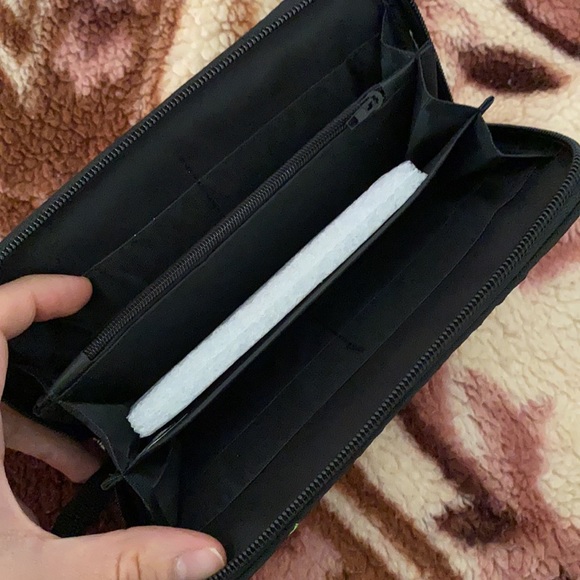 Wallet - Picture 3 of 3